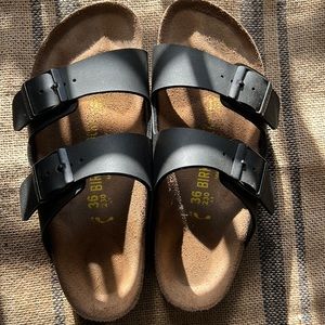 Matte black Birkenstocks size 36